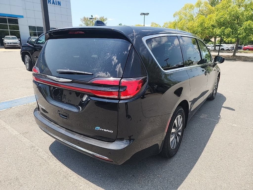 2023 Chrysler Pacifica Hybrid Touring L
