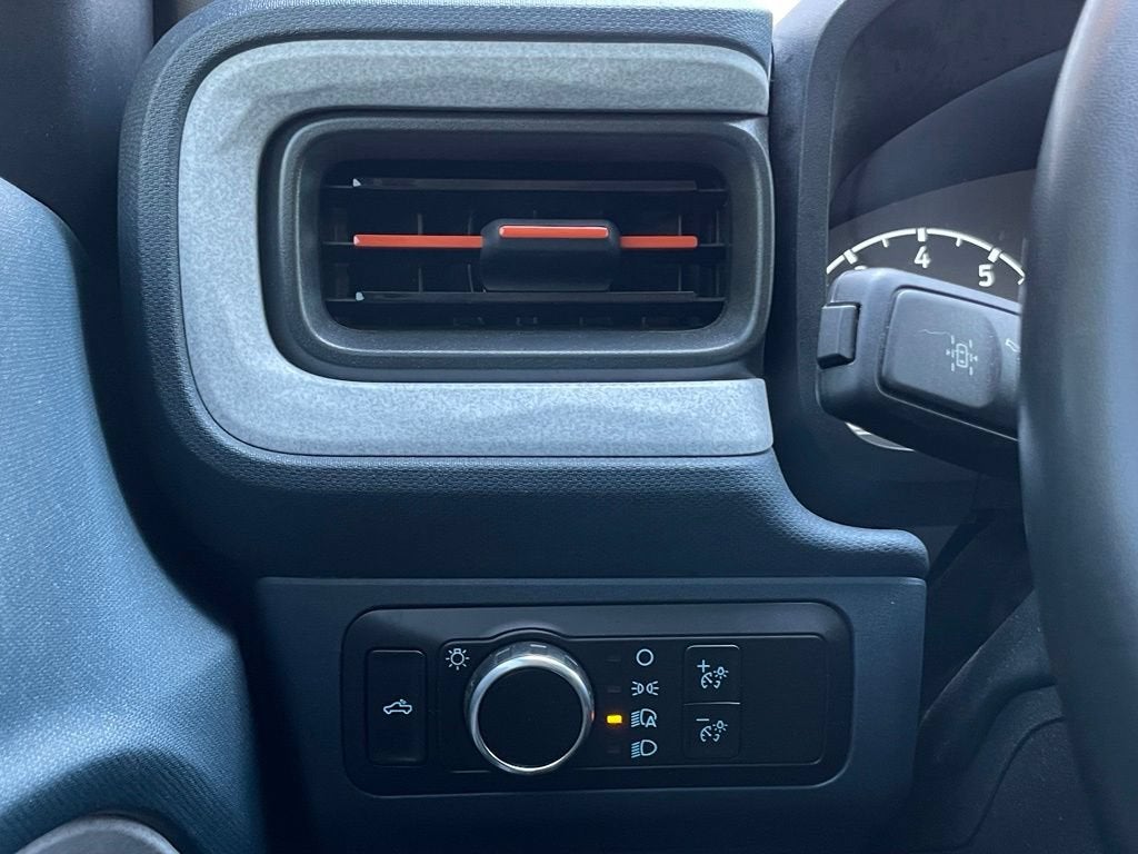 2023 Ford Maverick XL
