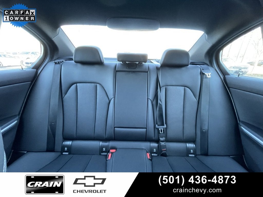 2024 BMW 3 Series 330i