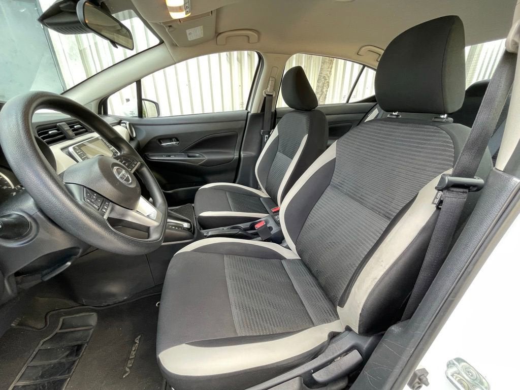 2022 Nissan Versa SV