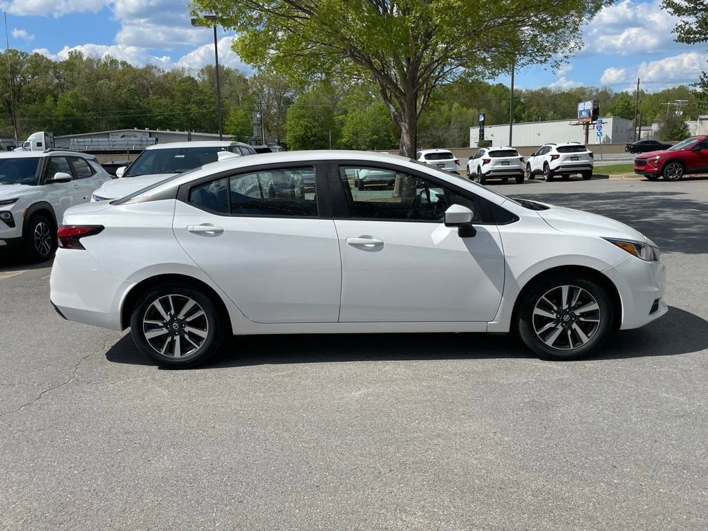 2022 Nissan Versa SV