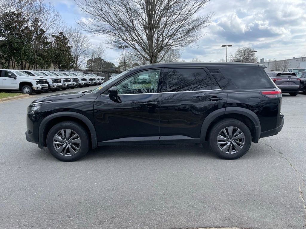 2024 Nissan Pathfinder S