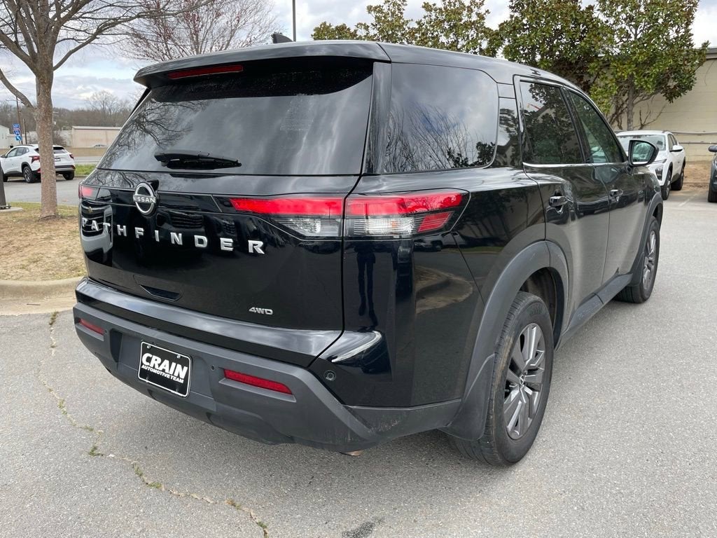 2024 Nissan Pathfinder S