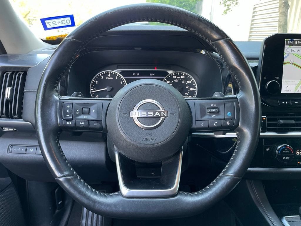 2023 Nissan Pathfinder SL