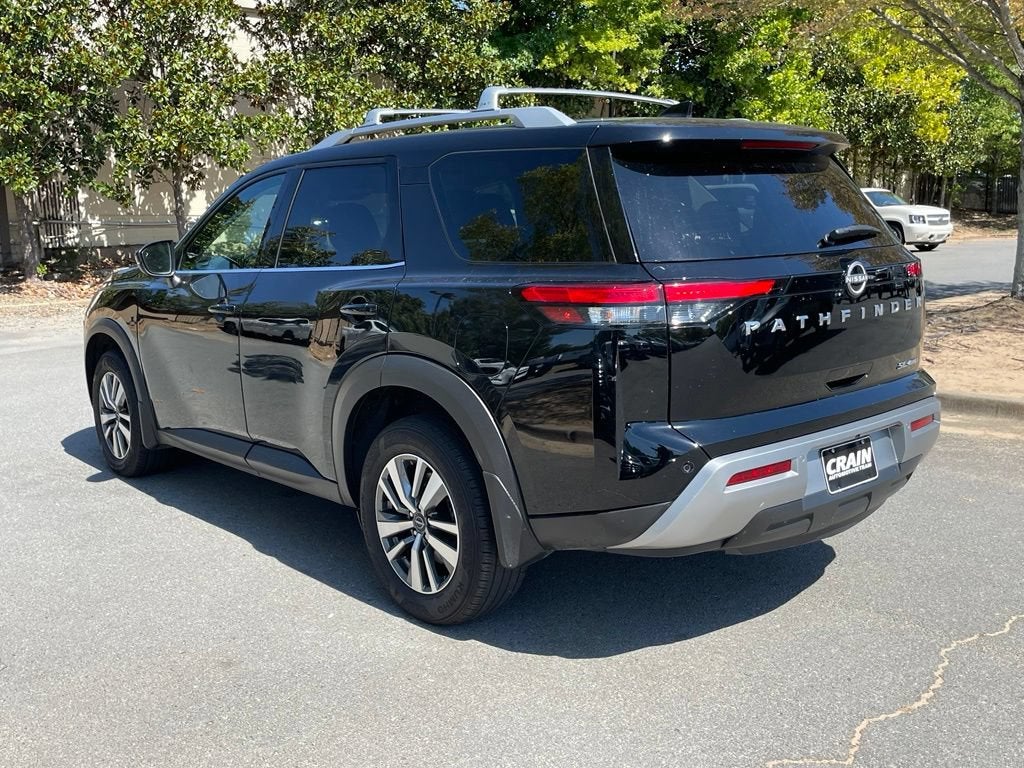 2025 Nissan Pathfinder SL