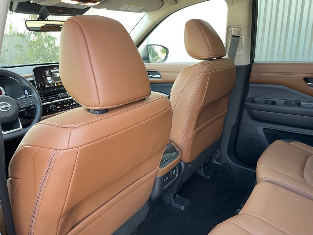 2024 Nissan Pathfinder Platinum