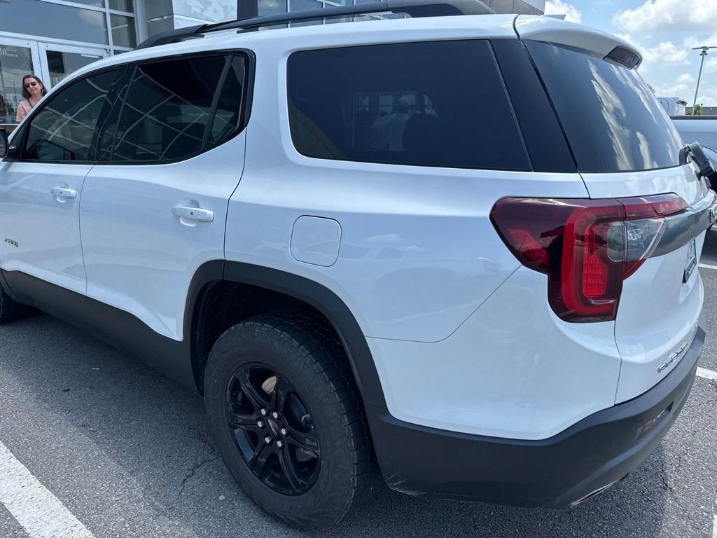 2023 GMC Acadia AT4