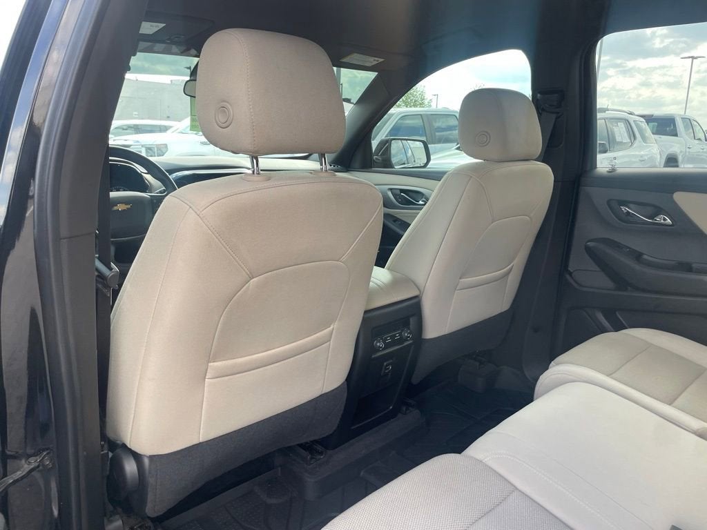 2022 Chevrolet Traverse LS