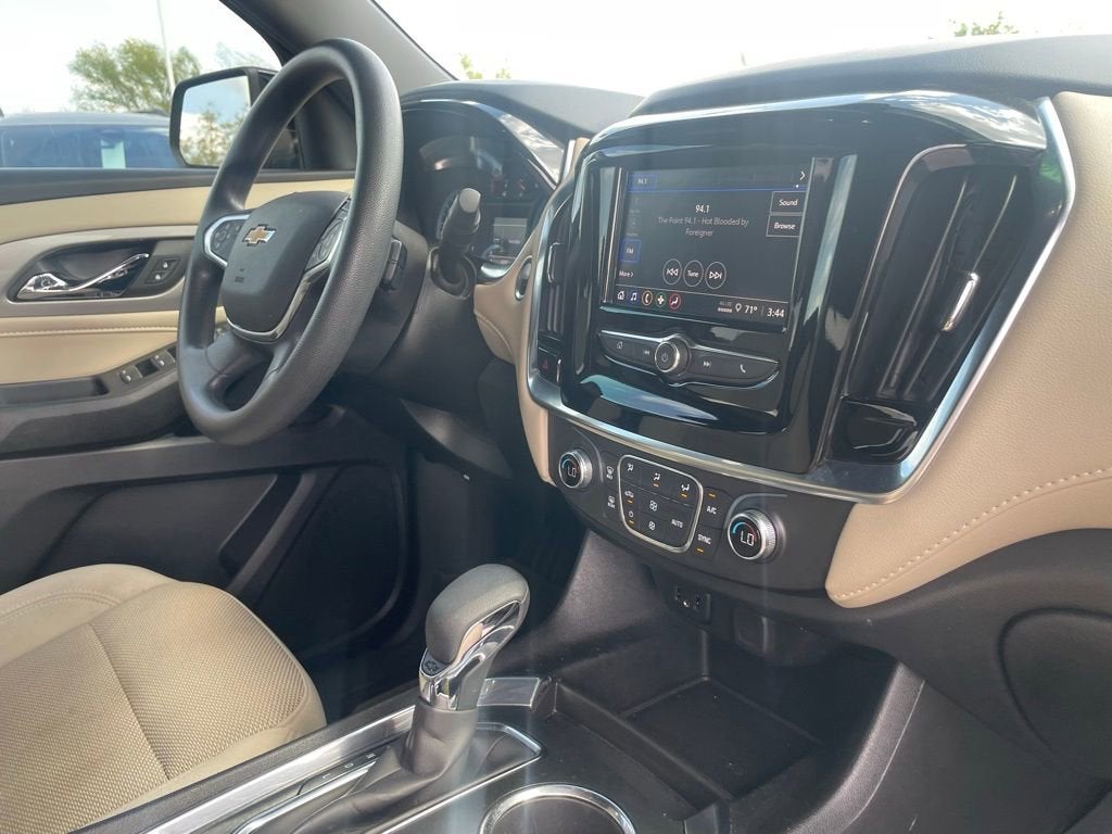 2022 Chevrolet Traverse LS