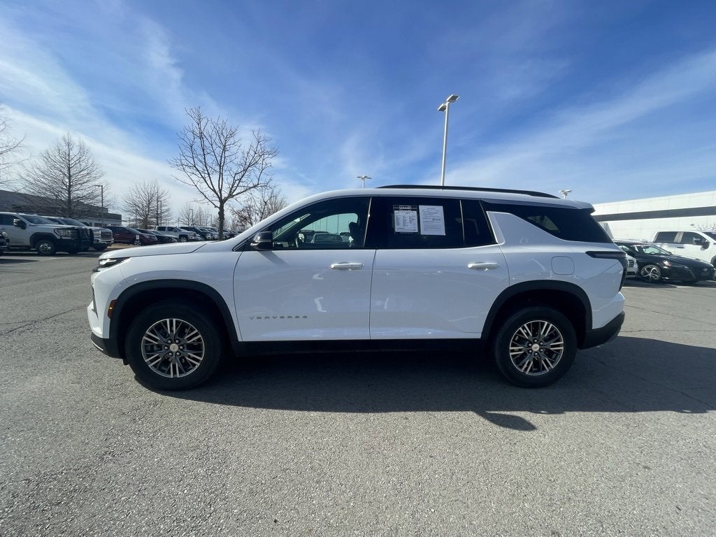 2025 Chevrolet Traverse LT