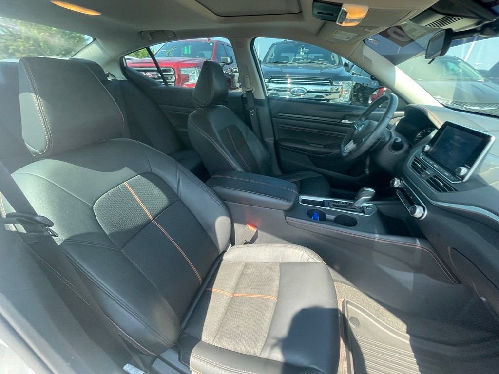 2022 Nissan Altima 2.5 SR