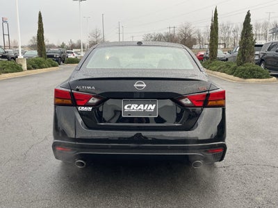 2025 Nissan Altima SR