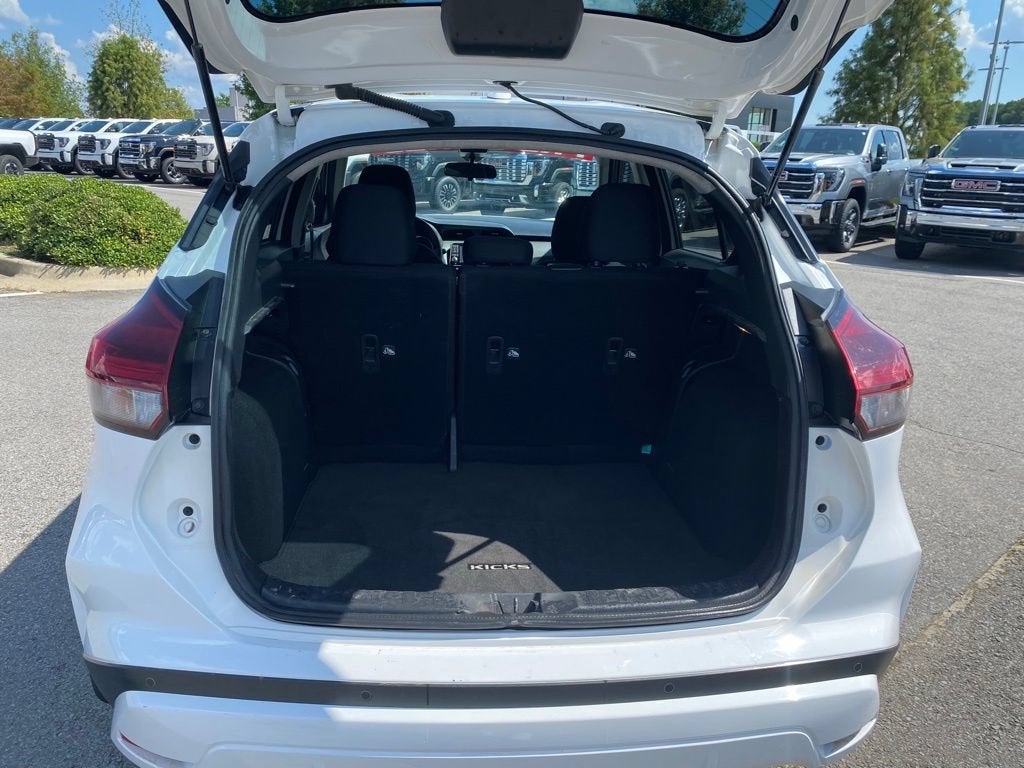2023 Nissan Kicks S