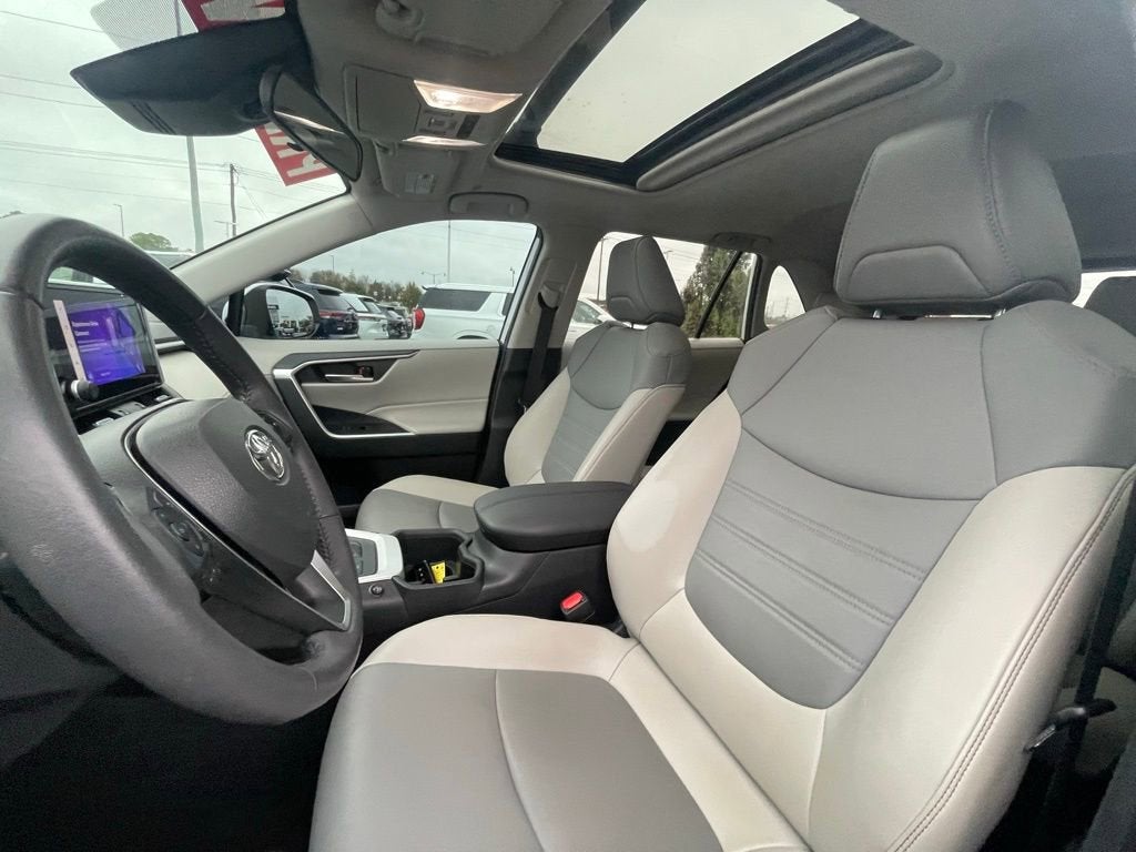 2023 Toyota RAV4 Hybrid XLE Premium