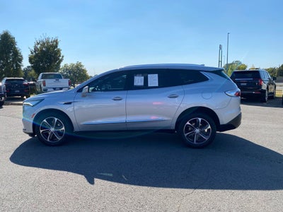 2022 Buick Enclave Essence
