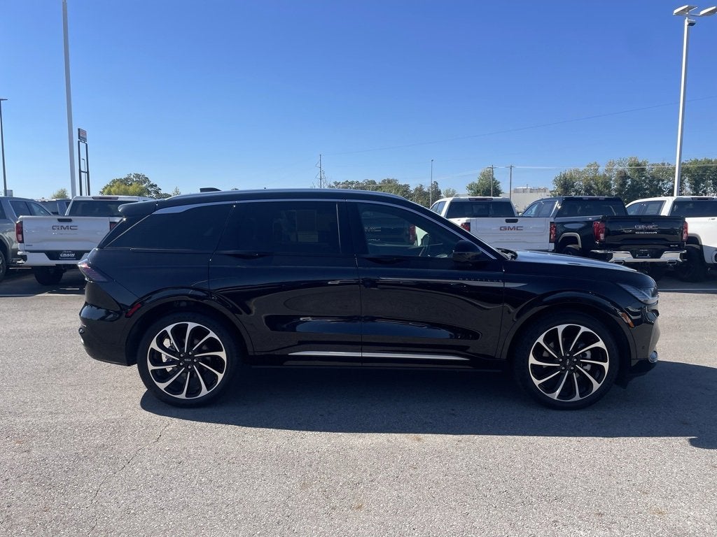 2024 Lincoln Nautilus Black Label