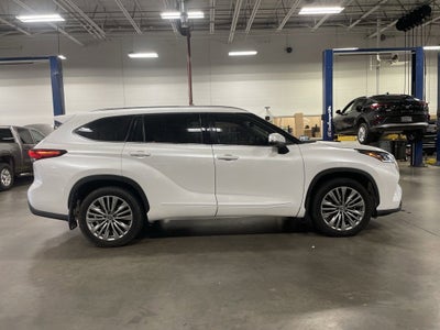 2022 Toyota Highlander Platinum
