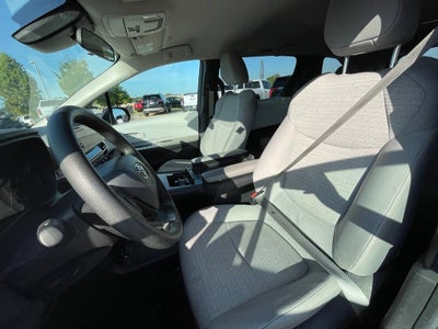 2025 Toyota Sienna LE