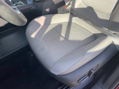 2025 Toyota Sienna LE