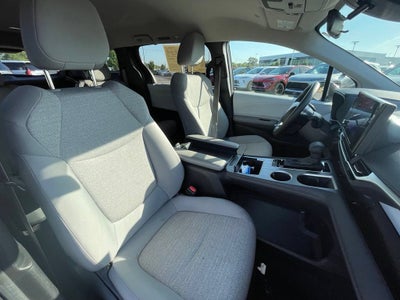 2025 Toyota Sienna LE