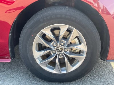 2025 Toyota Sienna LE
