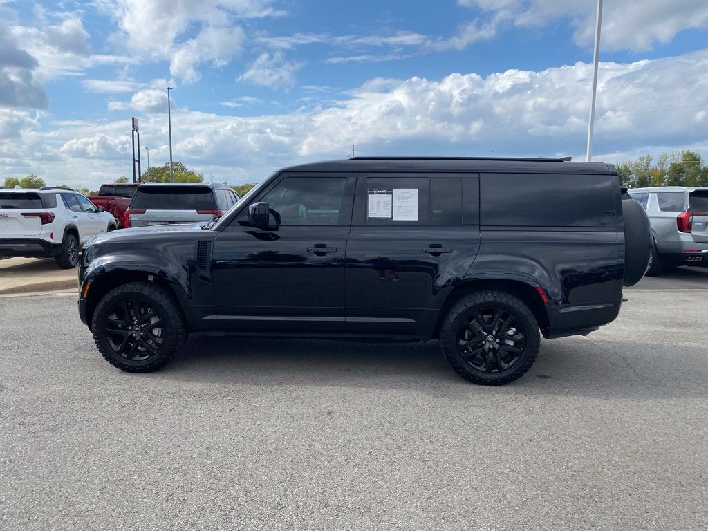2025 Land Rover Defender Outbound