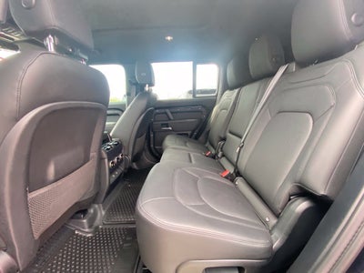 2025 Land Rover Defender Outbound