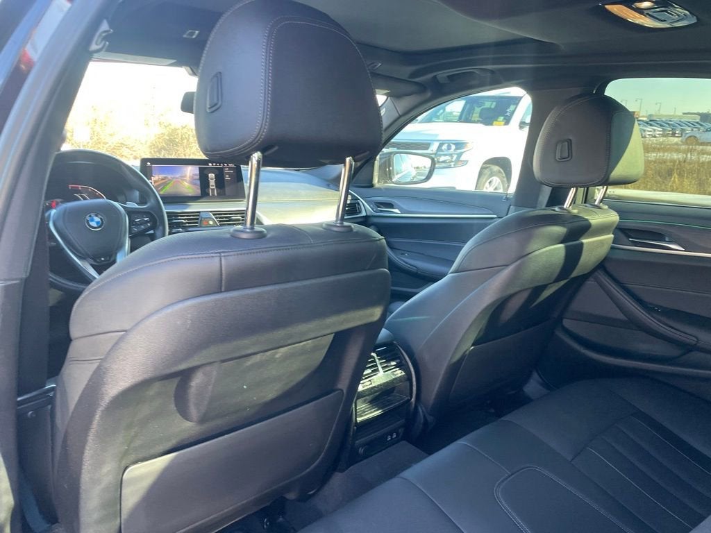 2022 BMW 5 Series 530i