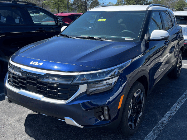 Kia Seltos at Crain Kia of Sherwood