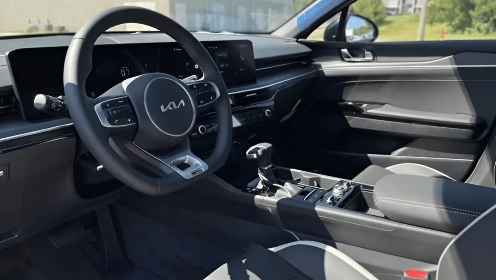 Interior View of the 2025 Kia K5