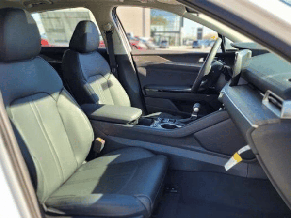 24 Kia K5 Interior