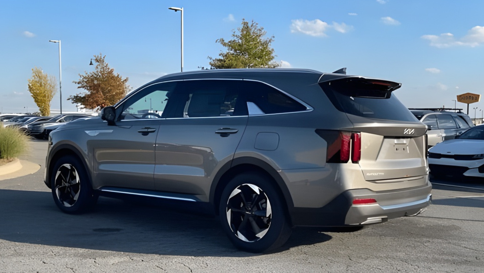 2026 Sorento PHEV Side in Sherwood, AR